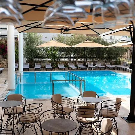 Hotell Art 4*
